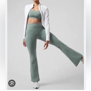 Athleta Elation Flare in Minimalistic Grey